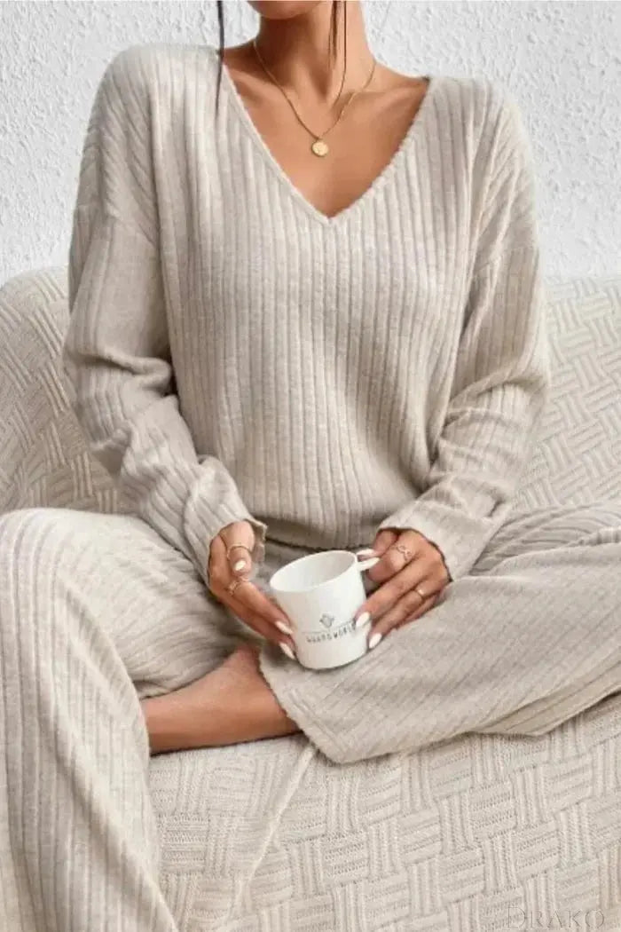 Caelis Women’s Ribbed Two-Piece Loungewear Set  Drako Watches